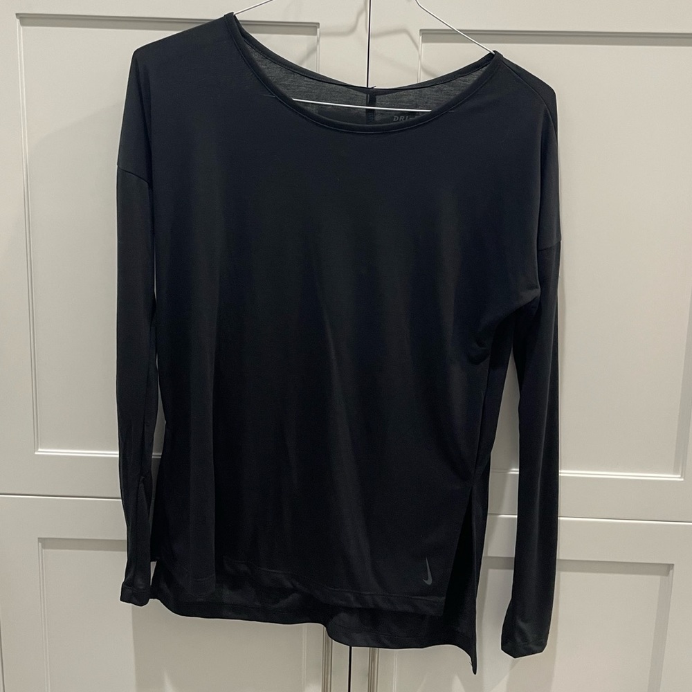 BNWT BLACK NIKE LONG SLEEVE WORK OUT SHIRT